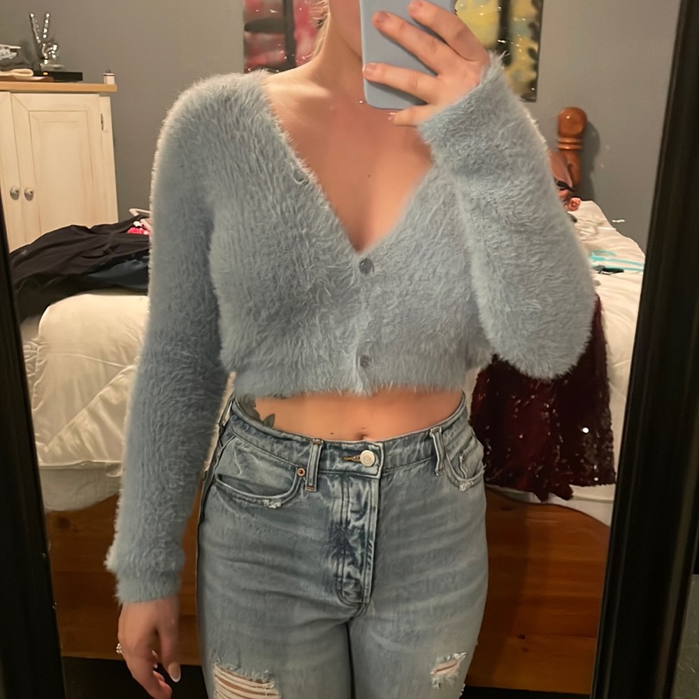 American threads size small button up crop top